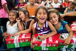 Christmas Shoebox4-100